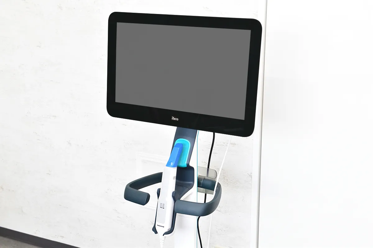 iTero（口腔内スキャナー）